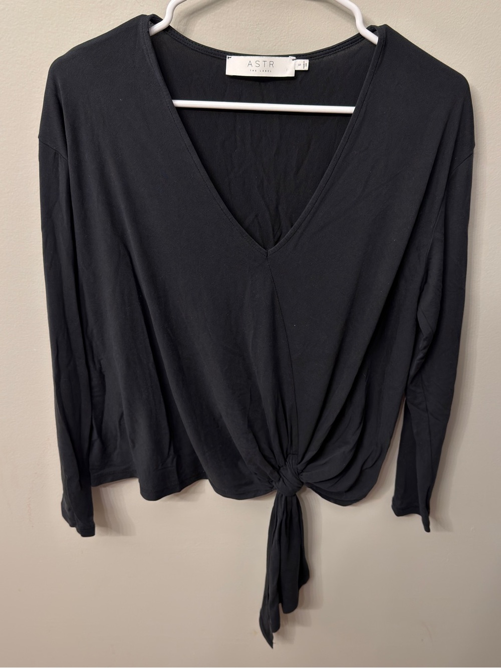 Astr Black V-Neck Tie-Front Long Sleeve Top